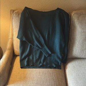 Elegant Green Women's Sweater